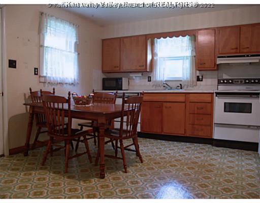 4984 Big Tyler Road Charleston, WV 25313 - Photo 4 of 16 Kitchen.