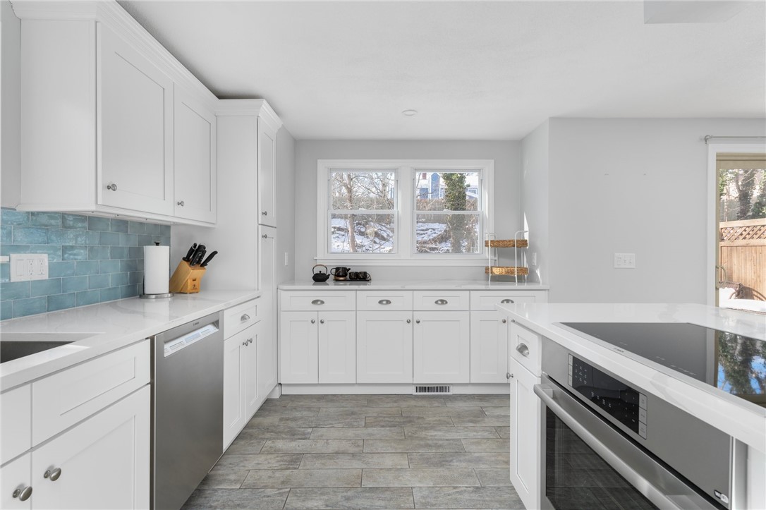 236 Old Forge Road, Unit 5 Warwick, RI 02818 - Photo 5 of 26