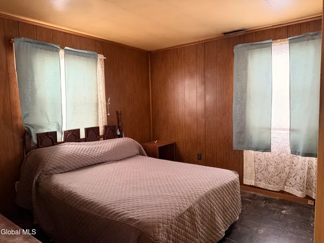 $210,000 | 231 Washington Avenue East, East Greenbush, NY 12144