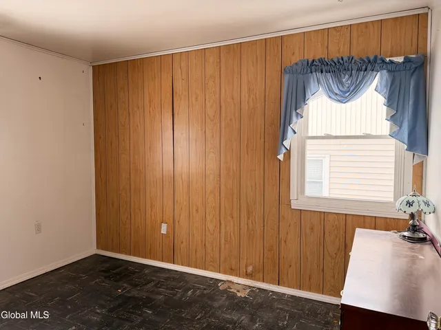 $210,000 | 231 Washington Avenue East, East Greenbush, NY 12144