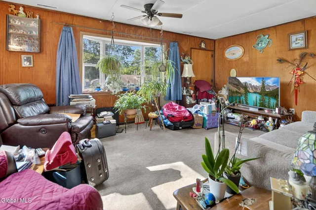 $210,000 | 231 Washington Avenue East, East Greenbush, NY 12144