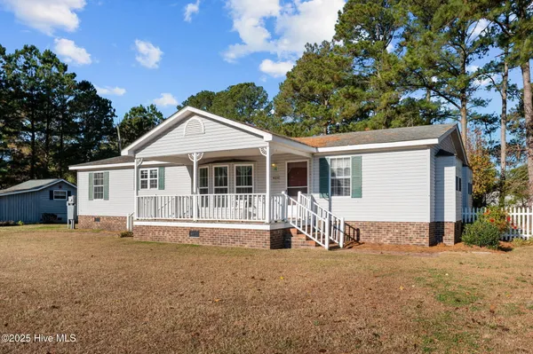 $305,000 | 42 Low Tide Road, Bath, NC 27808