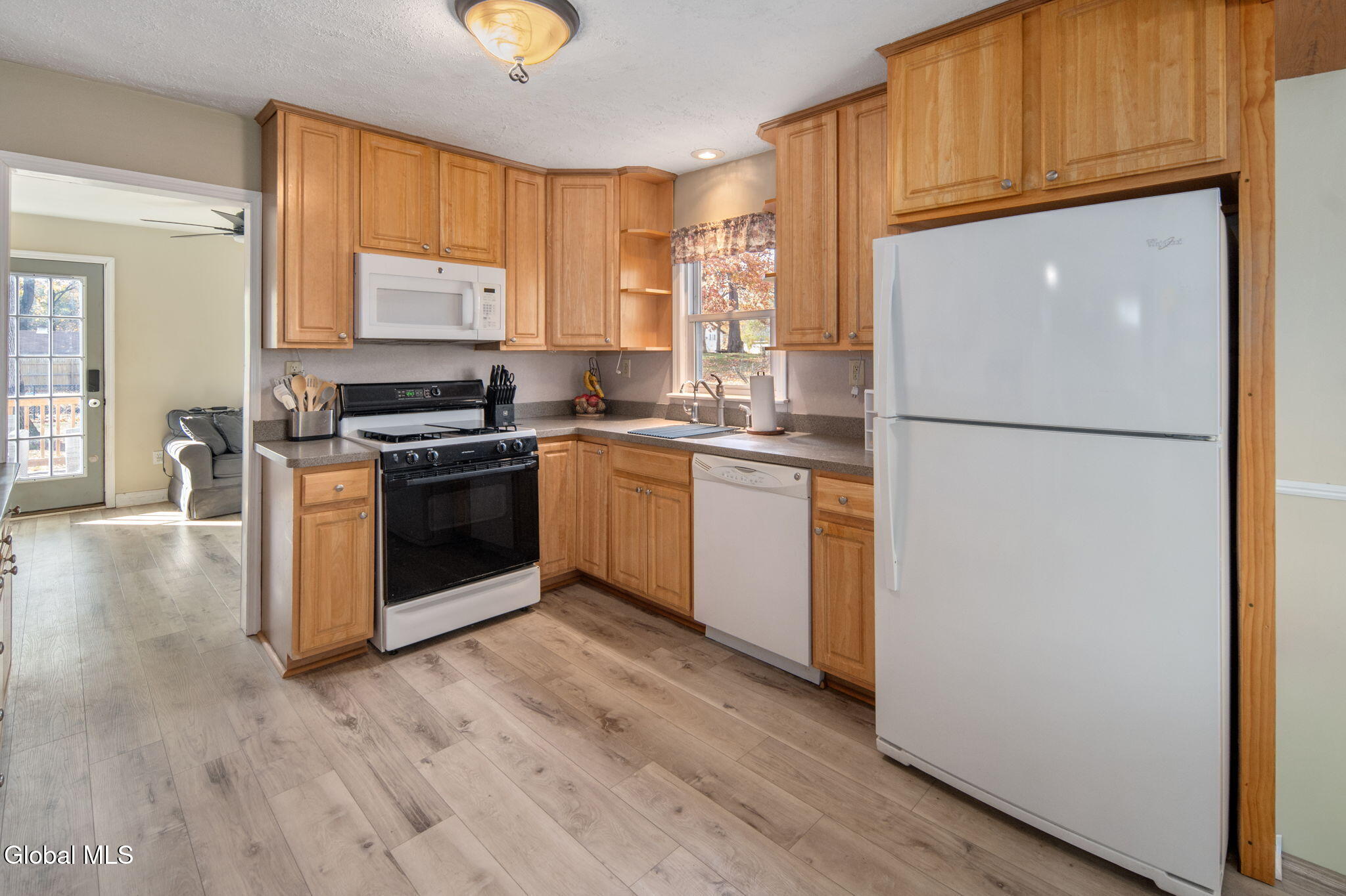 24 Valleyview Avenue Rotterdam, NY 12306 - Photo 14 of 58 12-24ValleyviewAve_12