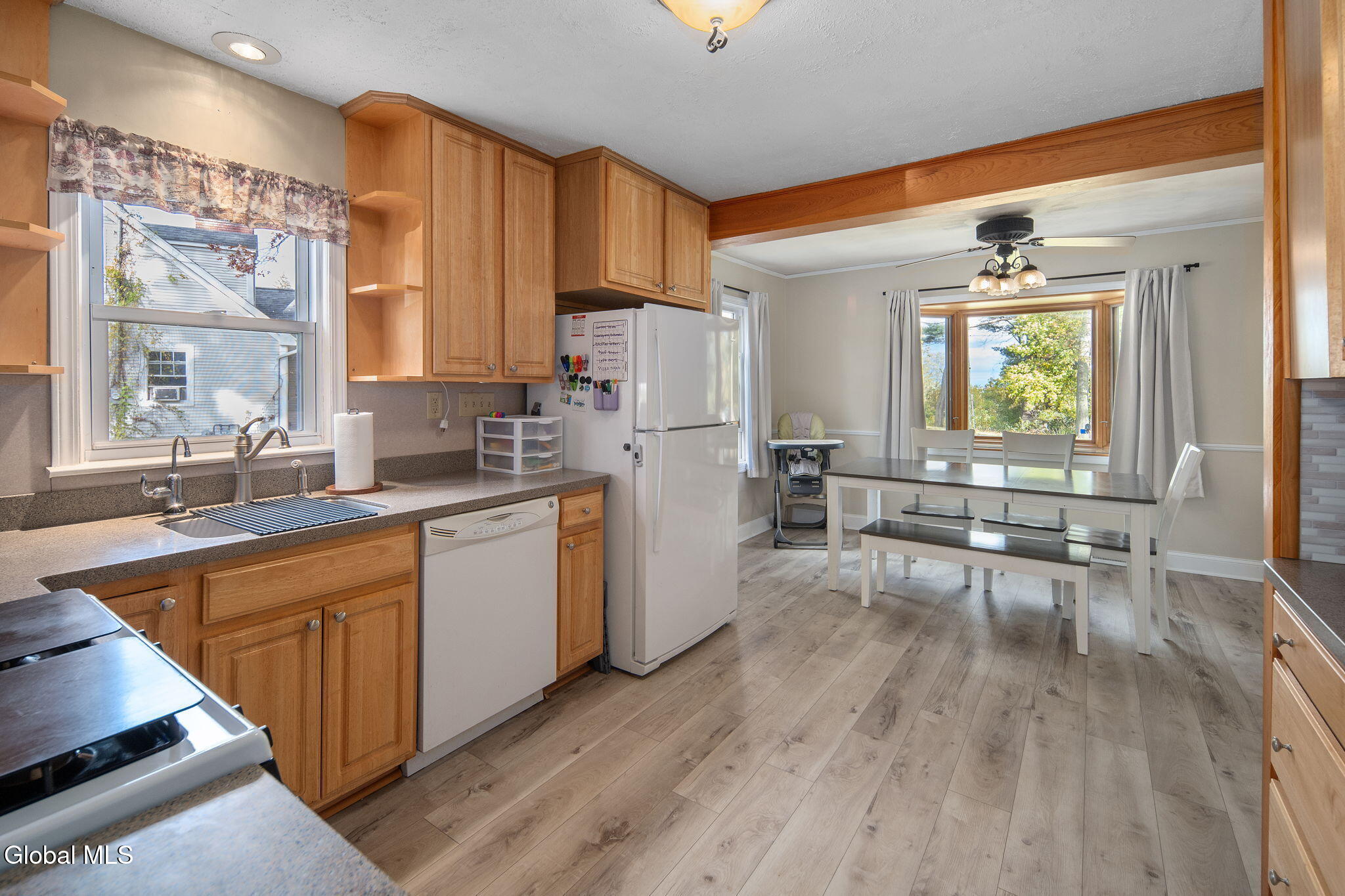 24 Valleyview Avenue Rotterdam, NY 12306 - Photo 18 of 58 16-24ValleyviewAve_16