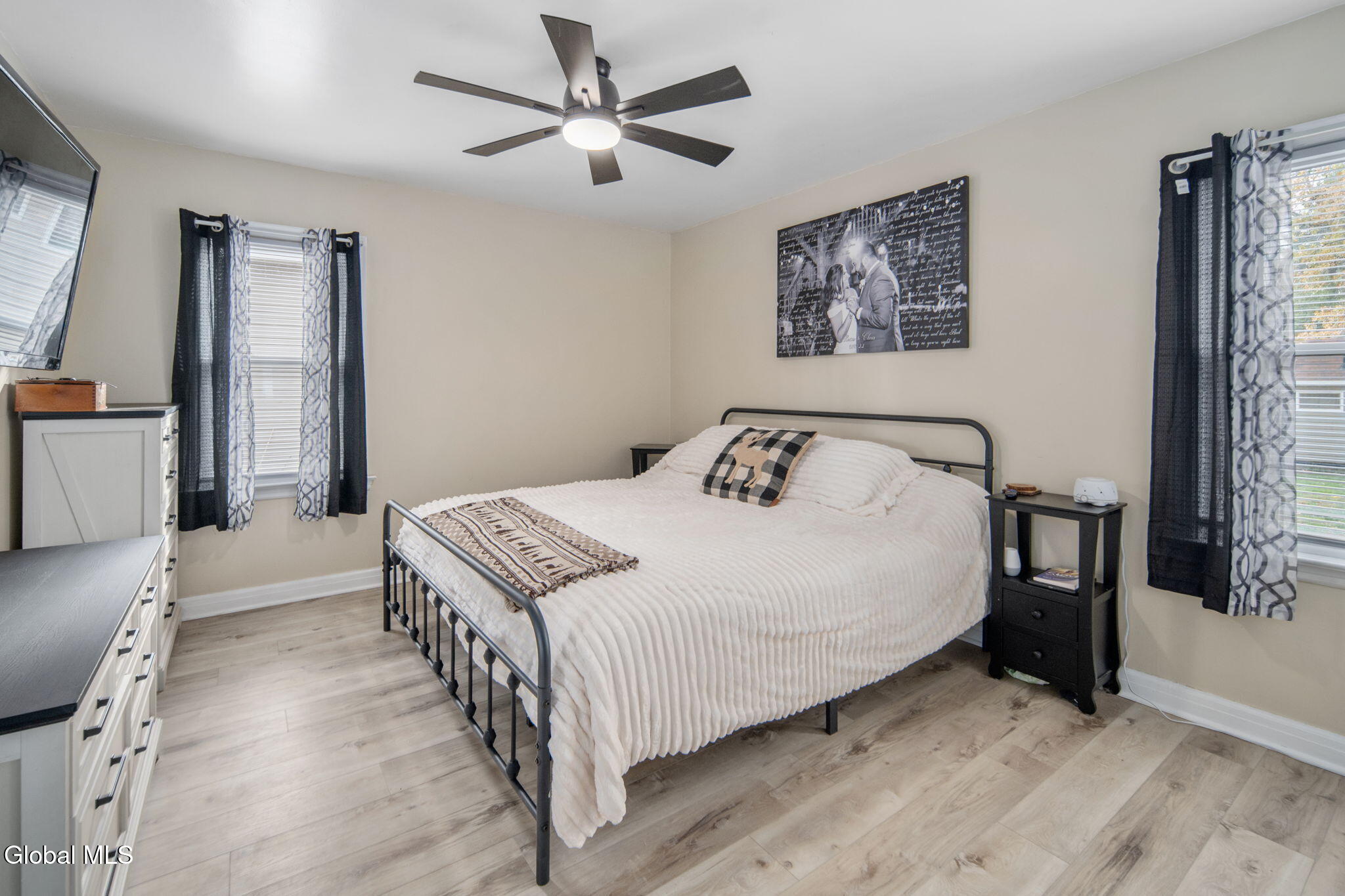 24 Valleyview Avenue Rotterdam, NY 12306 - Photo 21 of 58 19-24ValleyviewAve_19