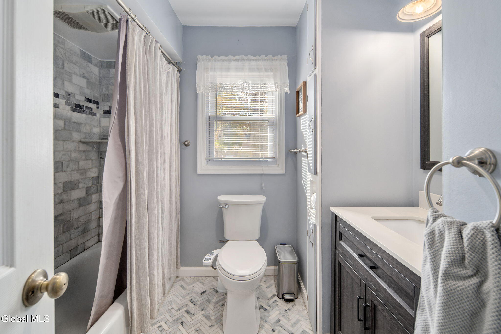 24 Valleyview Avenue Rotterdam, NY 12306 - Photo 24 of 58 22-24ValleyviewAve_22