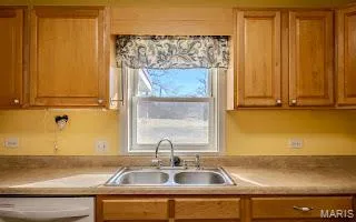 $365,000 | 12112 Highway 17, Roby, MO 65557