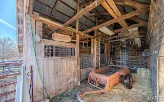 $365,000 | 12112 Highway 17, Roby, MO 65557