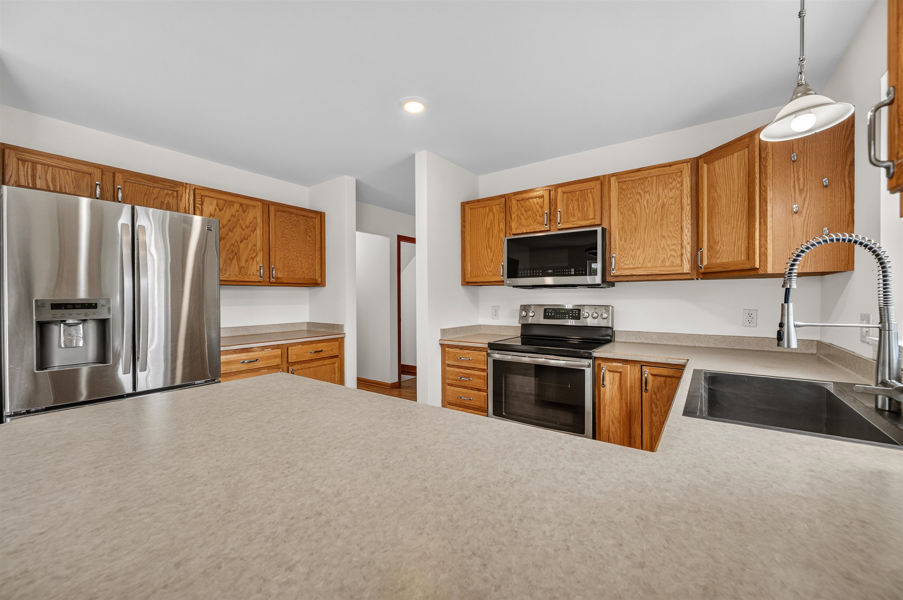 210 Rustic Drive Madison, WI 53718 - Photo 9 of 35
