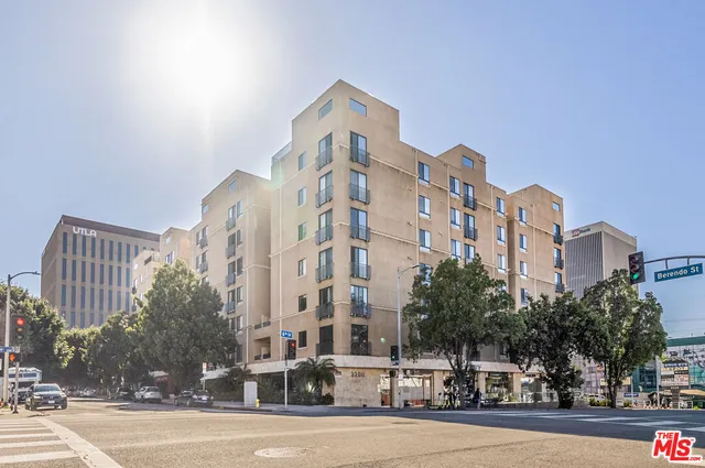 $3,300 | 625 South Berendo Street, Unit 308, Los Angeles, CA 90010