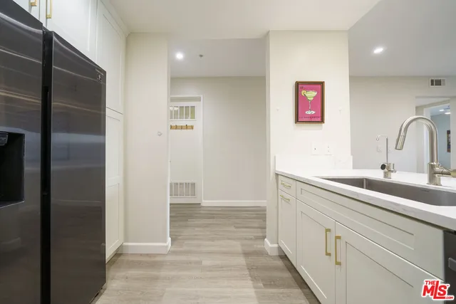 $3,300 | 625 South Berendo Street, Unit 308, Los Angeles, CA 90010