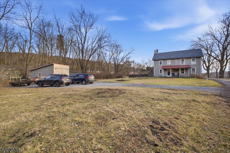 17 Old River Road Milford, NJ 08848 - Photo 4 of 46 a view of a town with residential houses
