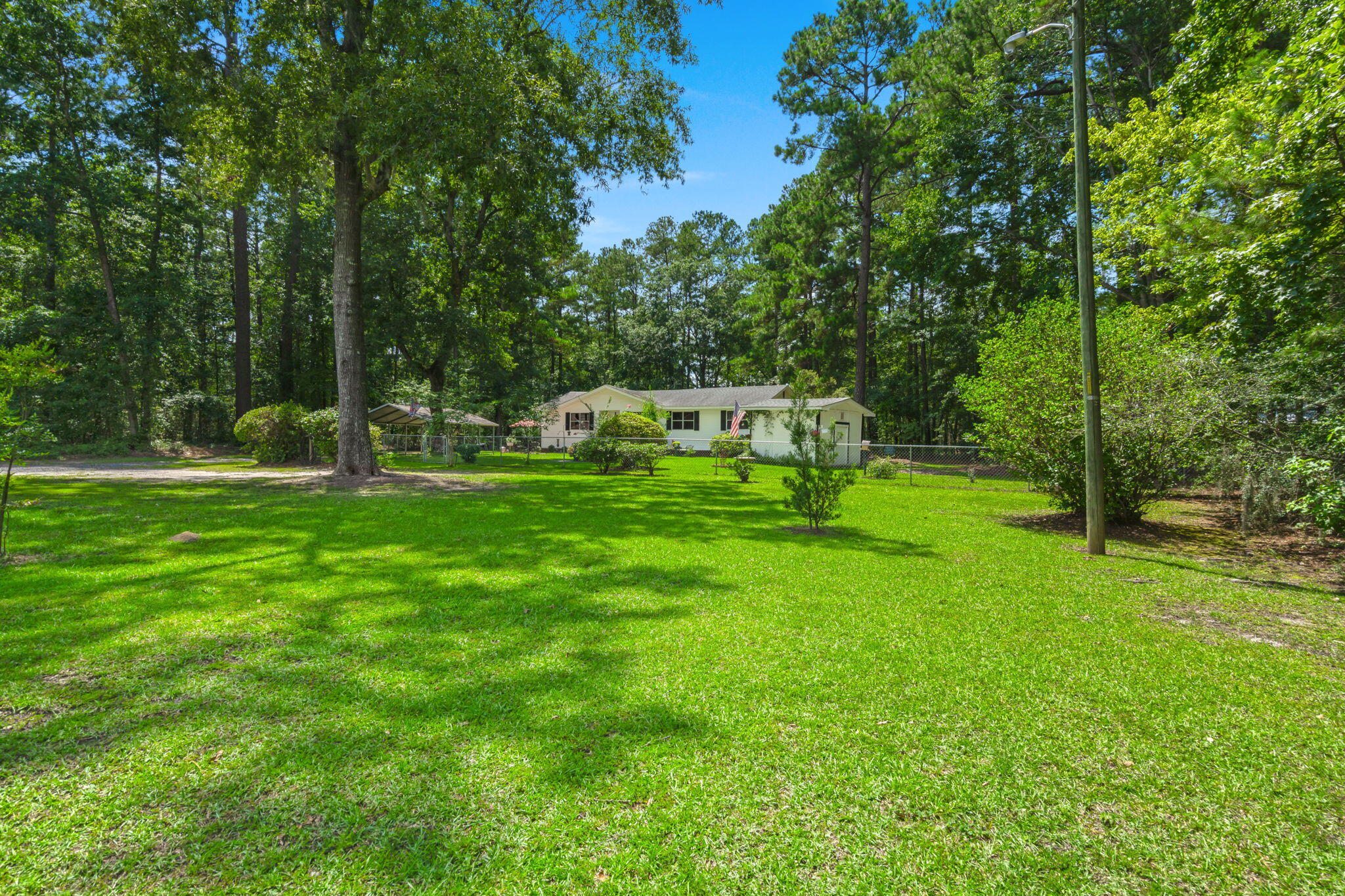 1387 Jedburg Road Summerville, SC 29486 - Photo 5 of 40 4