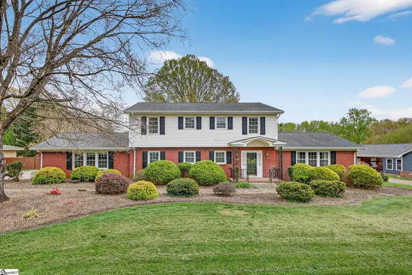 $349,900 | 330 Lowndes Drive, Spartanburg, SC 29307