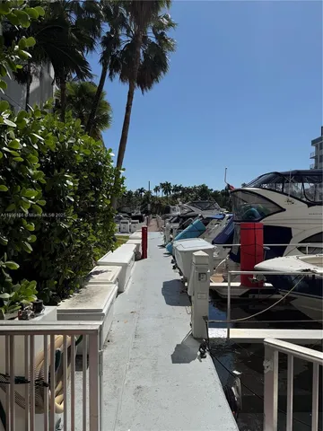 a picture of city view