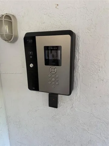 a view of utility room