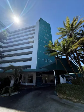 $1,950 | 1700 Northwest N River Drive, Unit 201, Miami, FL 33125