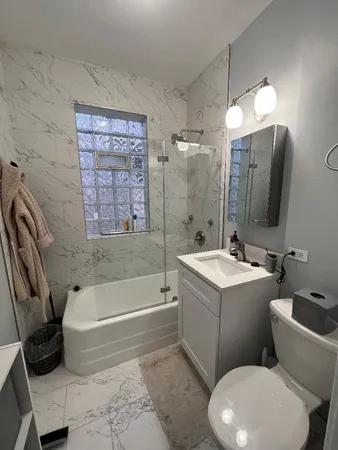 $3,800 | 3327 North Hamilton Avenue, Unit 2F, Chicago, IL 60618