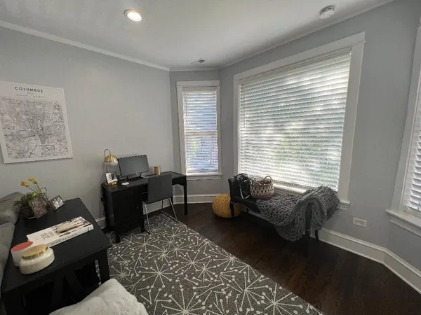 $3,800 | 3327 North Hamilton Avenue, Unit 2F, Chicago, IL 60618