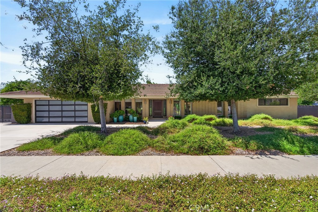 5931 Copperfield Avenue Riverside, CA 92506 - Photo 2 of 48