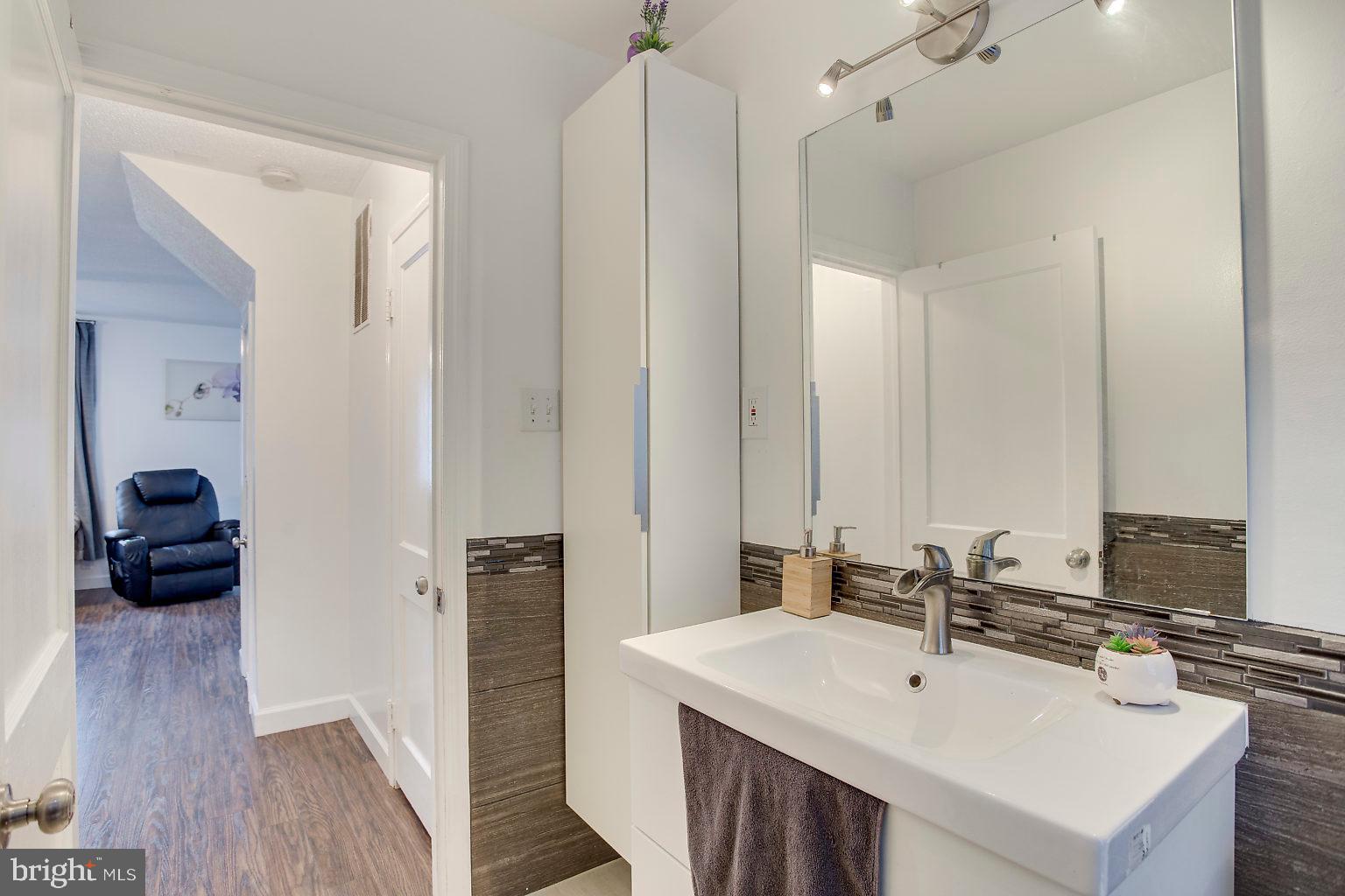 815 Martin Road Essex, MD 21221 - Photo 19 of 36 Gallery Image 19