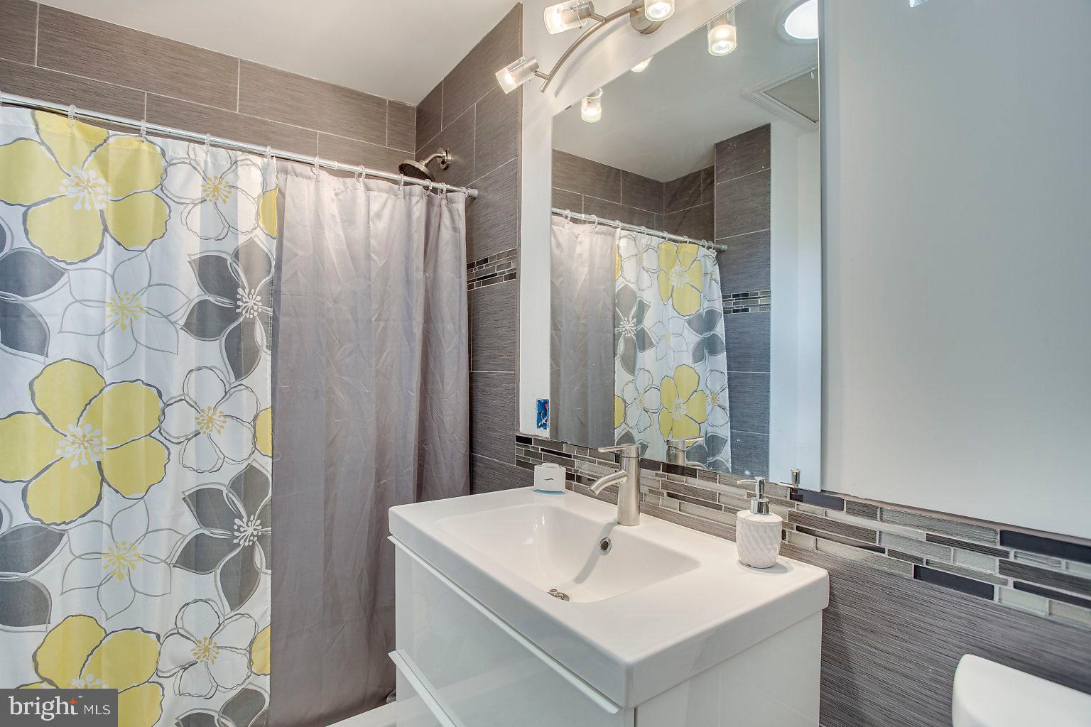 815 Martin Road Essex, MD 21221 - Photo 31 of 36 Gallery Image 31