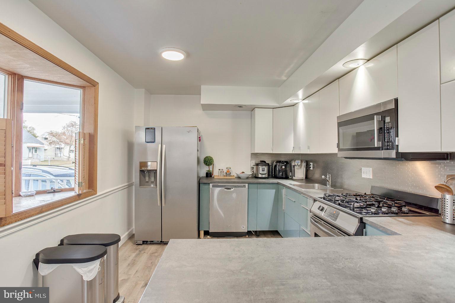815 Martin Road Essex, MD 21221 - Photo 5 of 36 Gallery Image 5