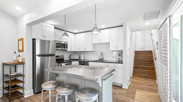 $689,900 | 2364 Clay Street, Napa, CA 94559