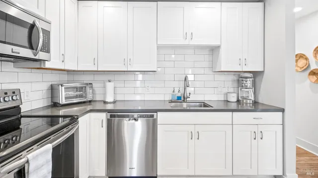 $689,900 | 2364 Clay Street, Napa, CA 94559