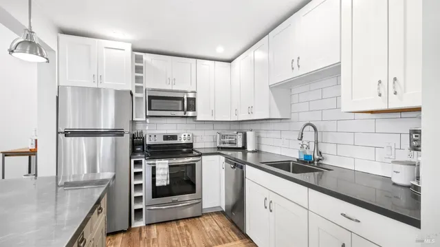 $689,900 | 2364 Clay Street, Napa, CA 94559