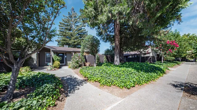 $689,900 | 2364 Clay Street, Napa, CA 94559