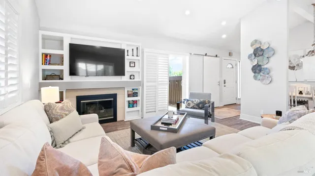 $689,900 | 2364 Clay Street, Napa, CA 94559