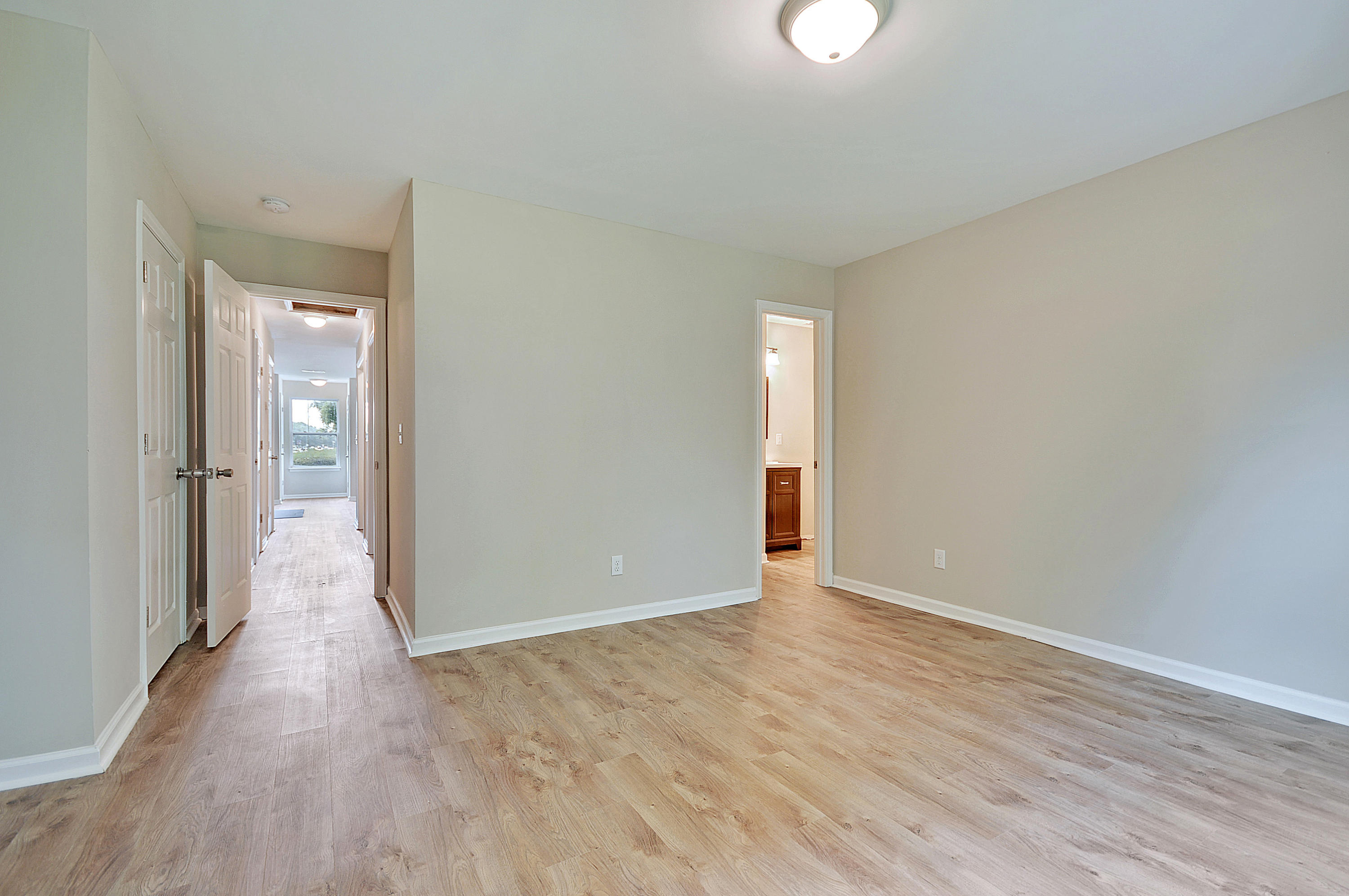 202 Miami Street, Unit B Ladson, SC 29456 - Photo 11 of 21 DSC_0387_DSC_0390 copy