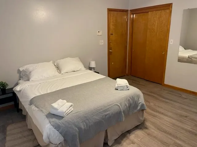 $2,590 | 234 Lee Street, Unit 1, Elmwood Park, NJ 07407