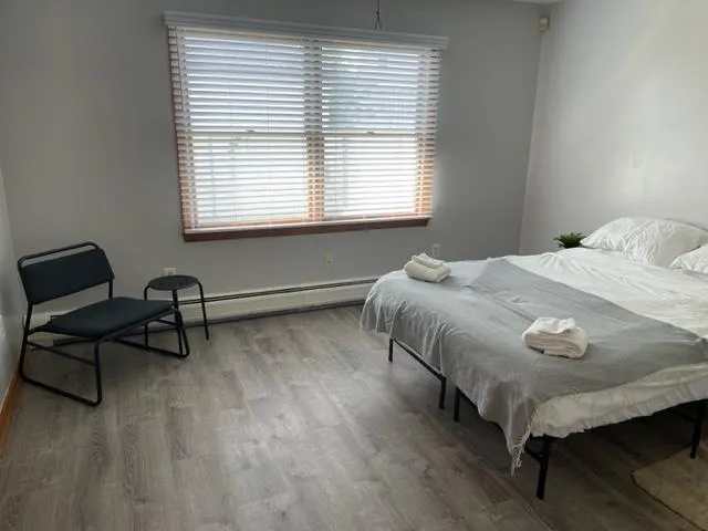 $2,590 | 234 Lee Street, Unit 1, Elmwood Park, NJ 07407