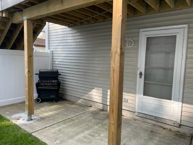 $2,590 | 234 Lee Street, Unit 1, Elmwood Park, NJ 07407