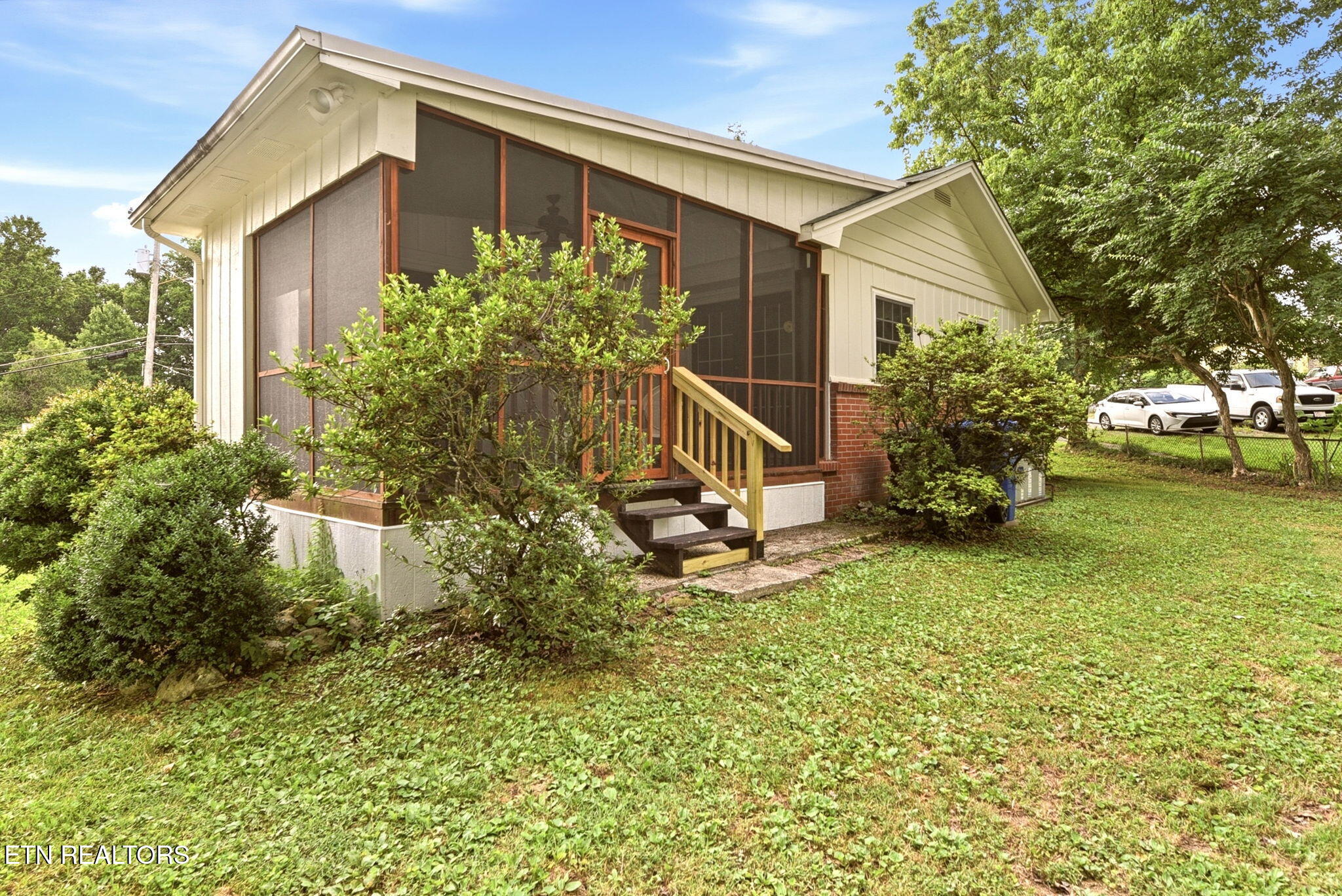 50 Outer Drive Oak Ridge, TN 37830 - Photo 29 of 33 29-web-or-mls-Outer50 (8)
