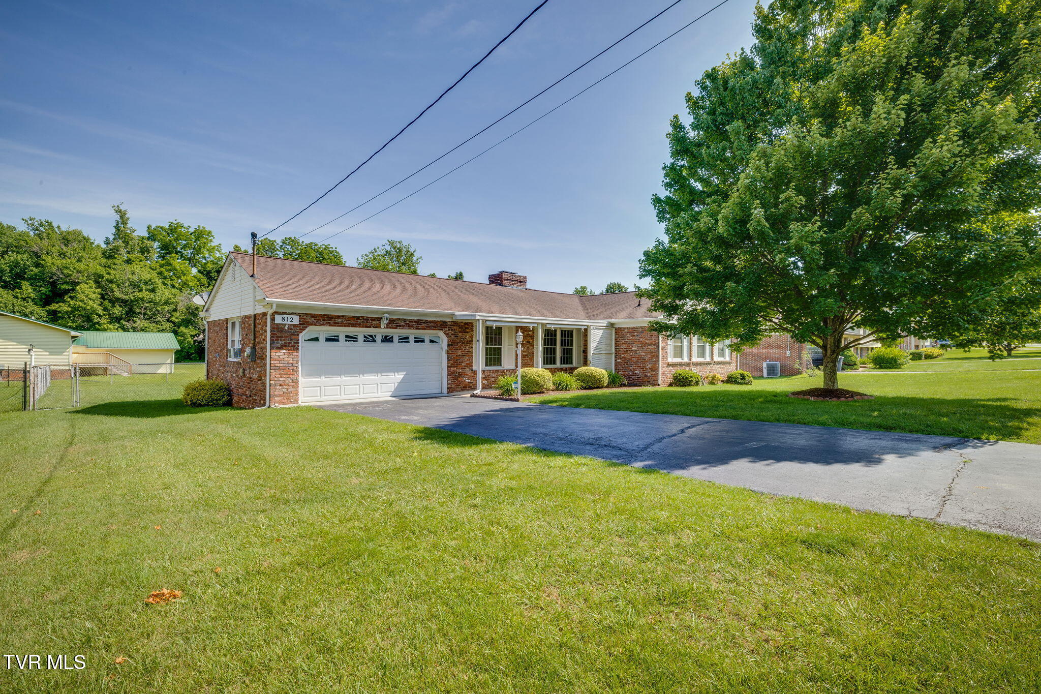 812 Kendrick Creek Road Kingsport, TN 37663 - Photo 3 of 30 002