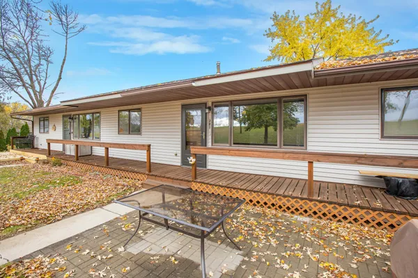 $158,000 | 381 Spruce Street, Paynesville, MN 56362