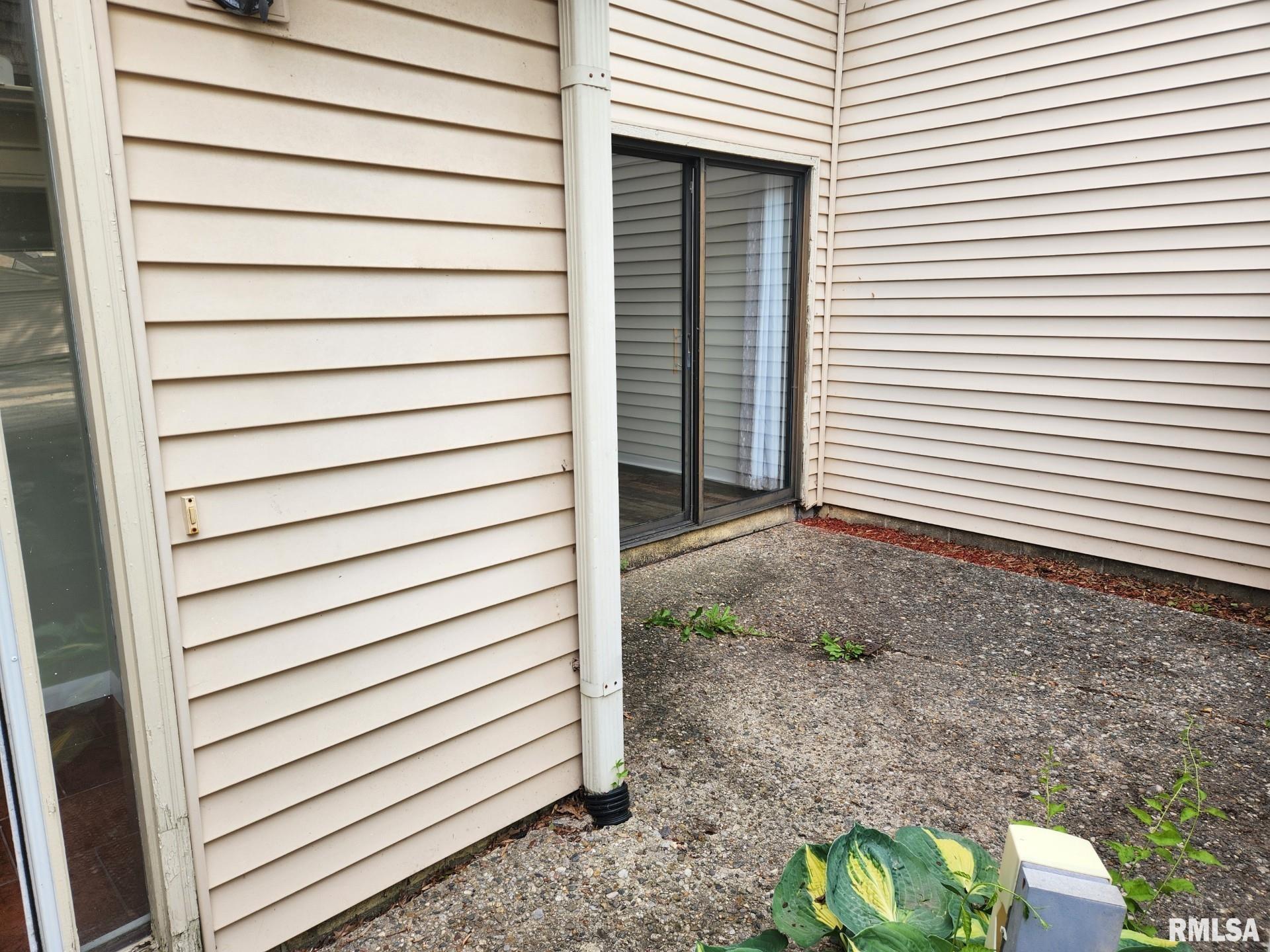 22 Country Place Springfield, IL 62703 - Photo 2 of 12 Gallery Image 2