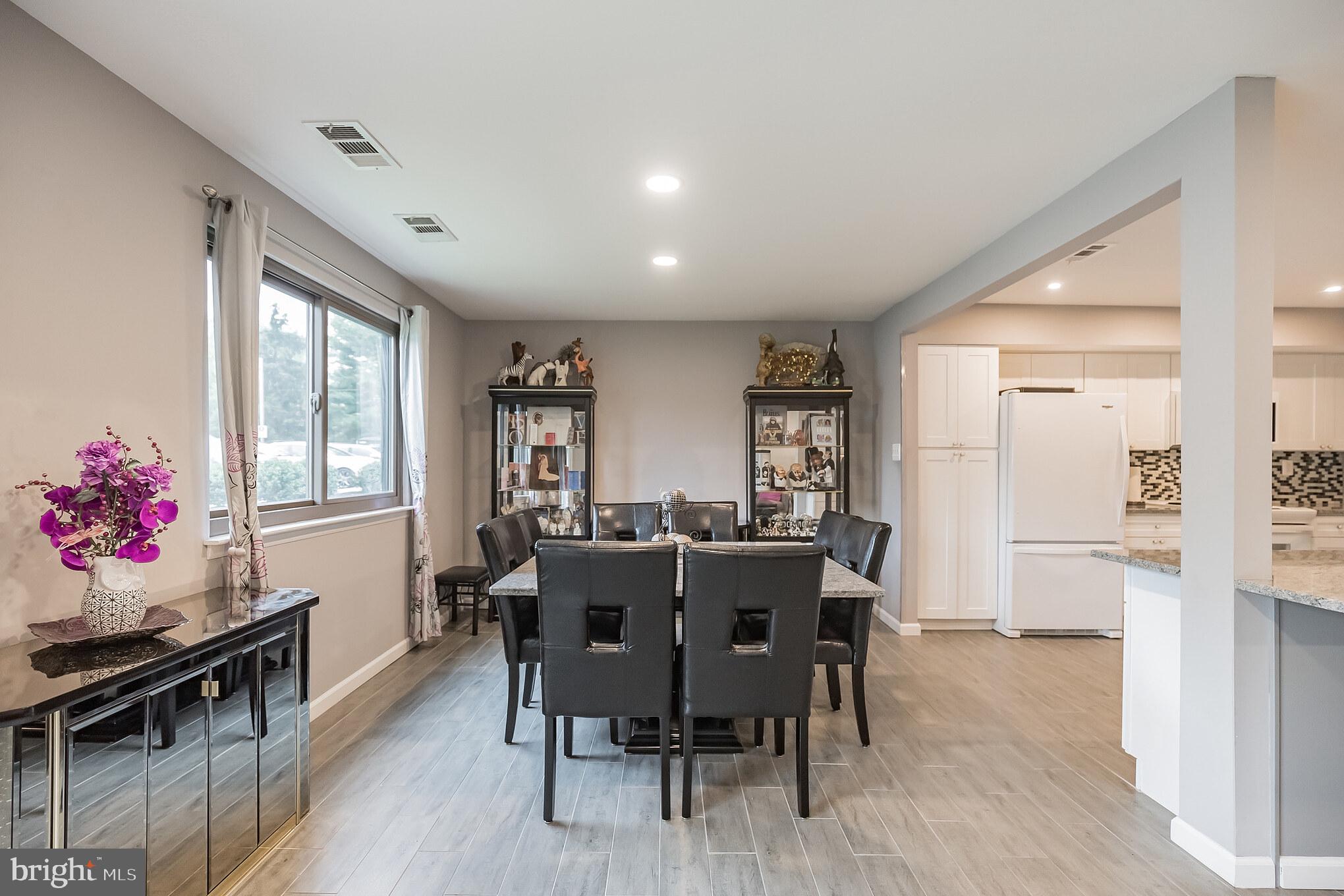 115 East Kings Highway, Unit 221 Maple Shade, NJ 08052 - Photo 11 of 19 Dining Area