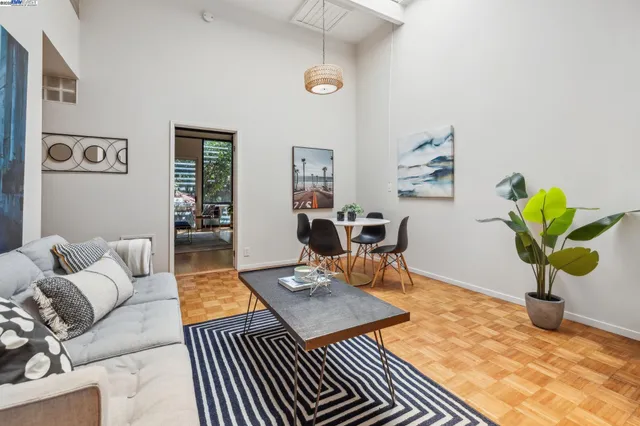 $644,000 | 2112 West Street, Unit 2, Oakland, CA 94612