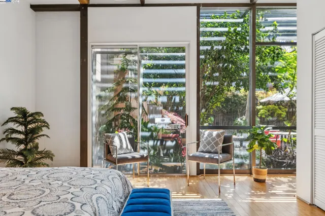 $644,000 | 2112 West Street, Unit 2, Oakland, CA 94612