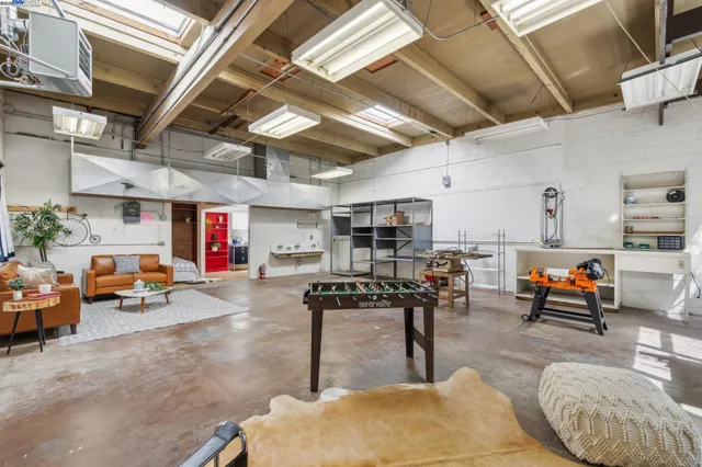 $644,000 | 2112 West Street, Unit 2, Oakland, CA 94612