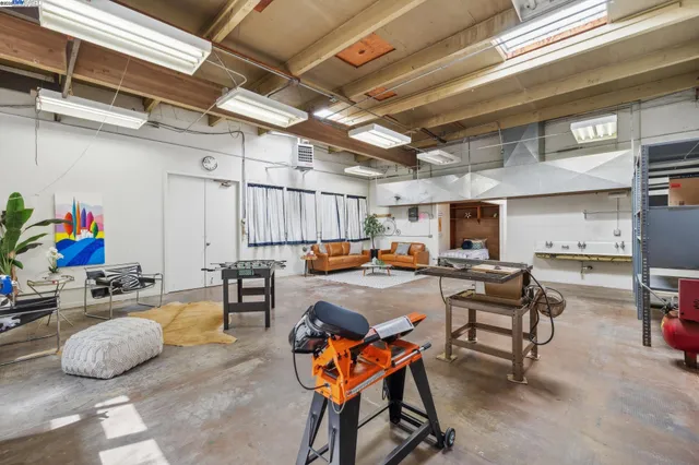 $644,000 | 2112 West Street, Unit 2, Oakland, CA 94612