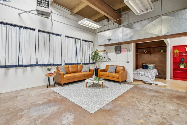 $644,000 | 2112 West Street, Unit 2, Oakland, CA 94612