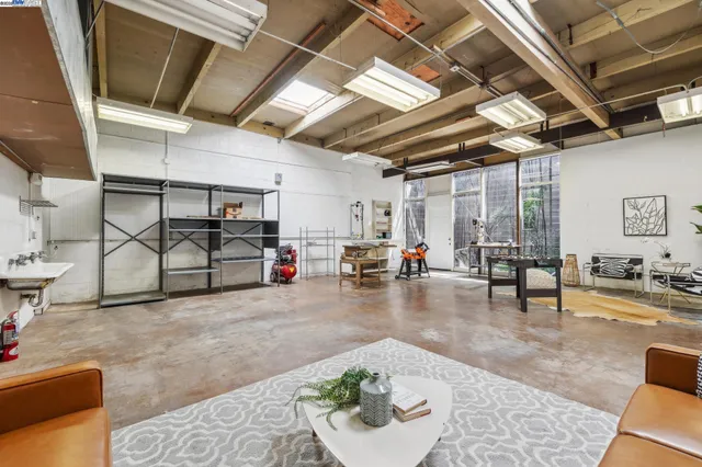 $644,000 | 2112 West Street, Unit 2, Oakland, CA 94612