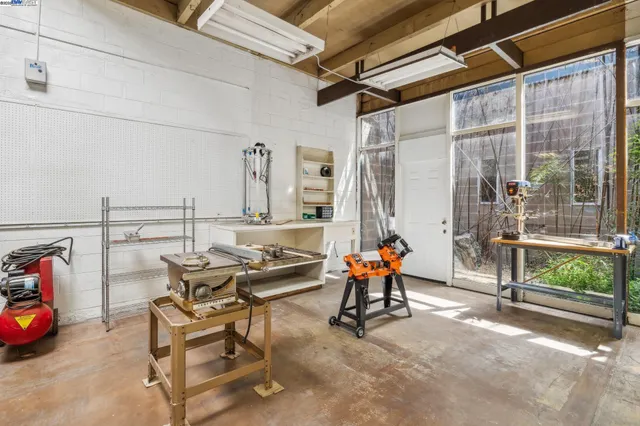 $644,000 | 2112 West Street, Unit 2, Oakland, CA 94612