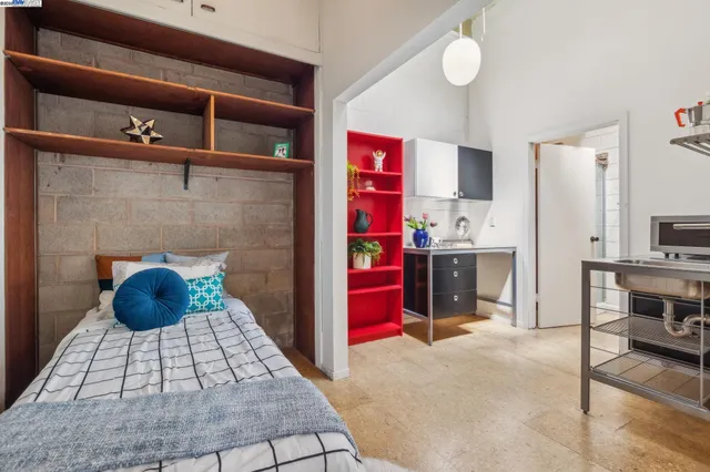 $644,000 | 2112 West Street, Unit 2, Oakland, CA 94612