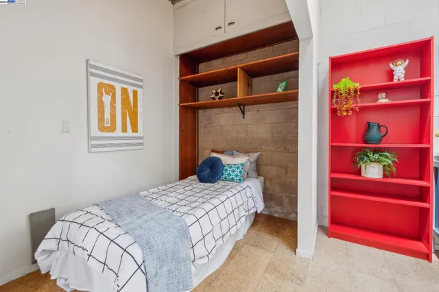 $644,000 | 2112 West Street, Unit 2, Oakland, CA 94612